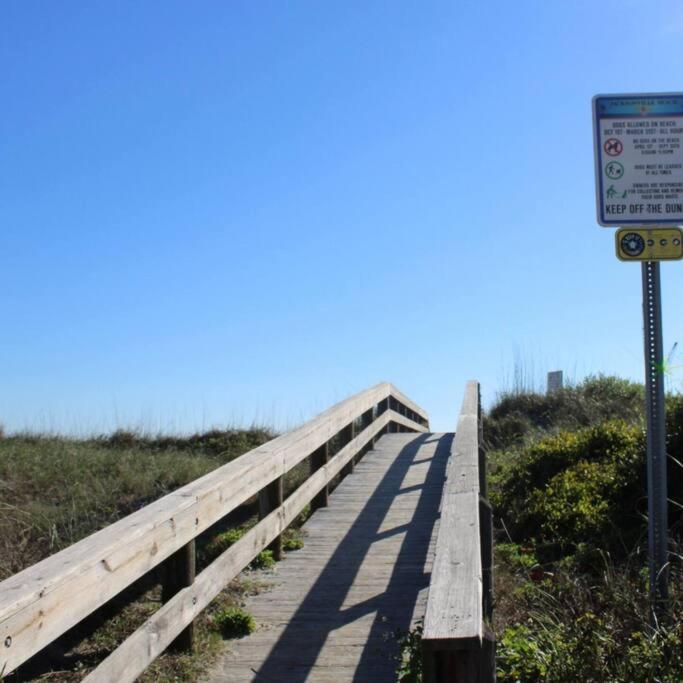 Beachside Retreat Awaits At ג'קסונוויל ביץ' מראה חיצוני תמונה